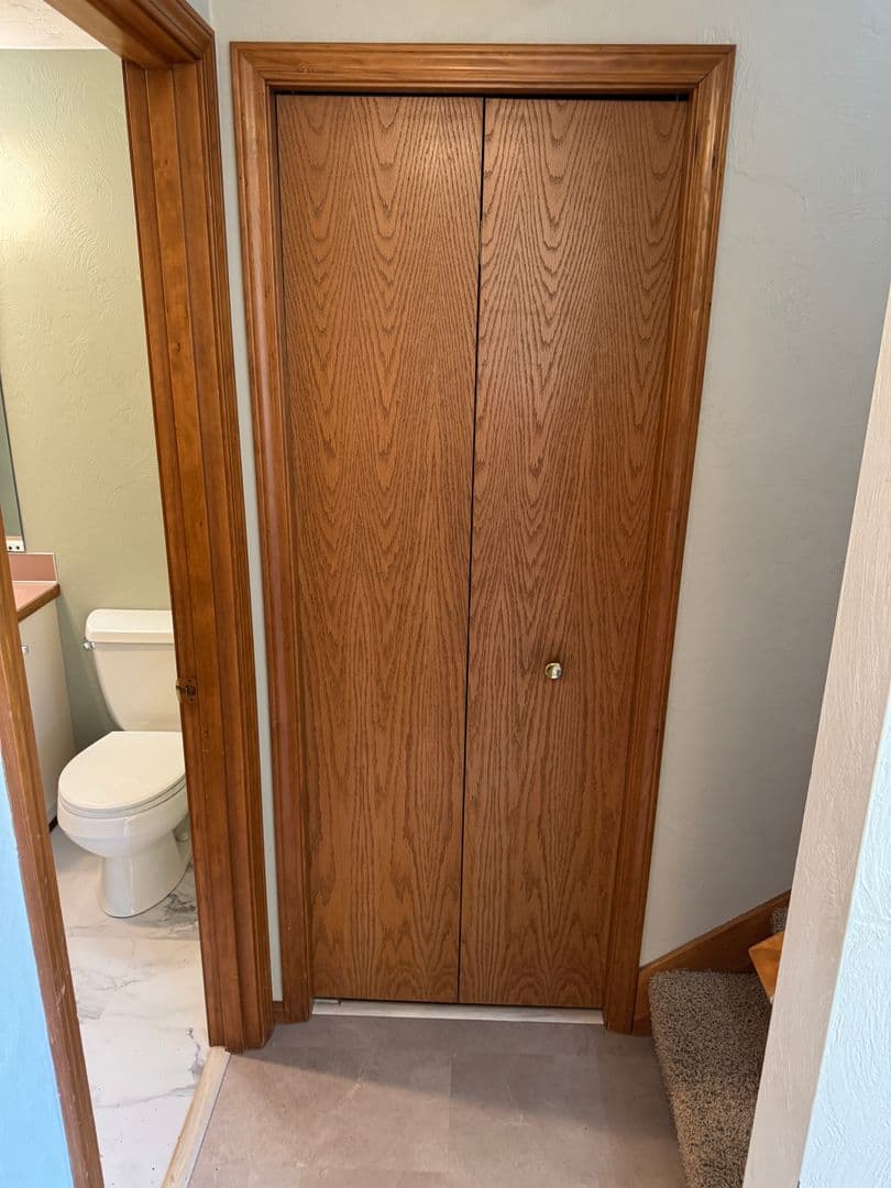 Eugene Apartment: 1609 Adkins St.