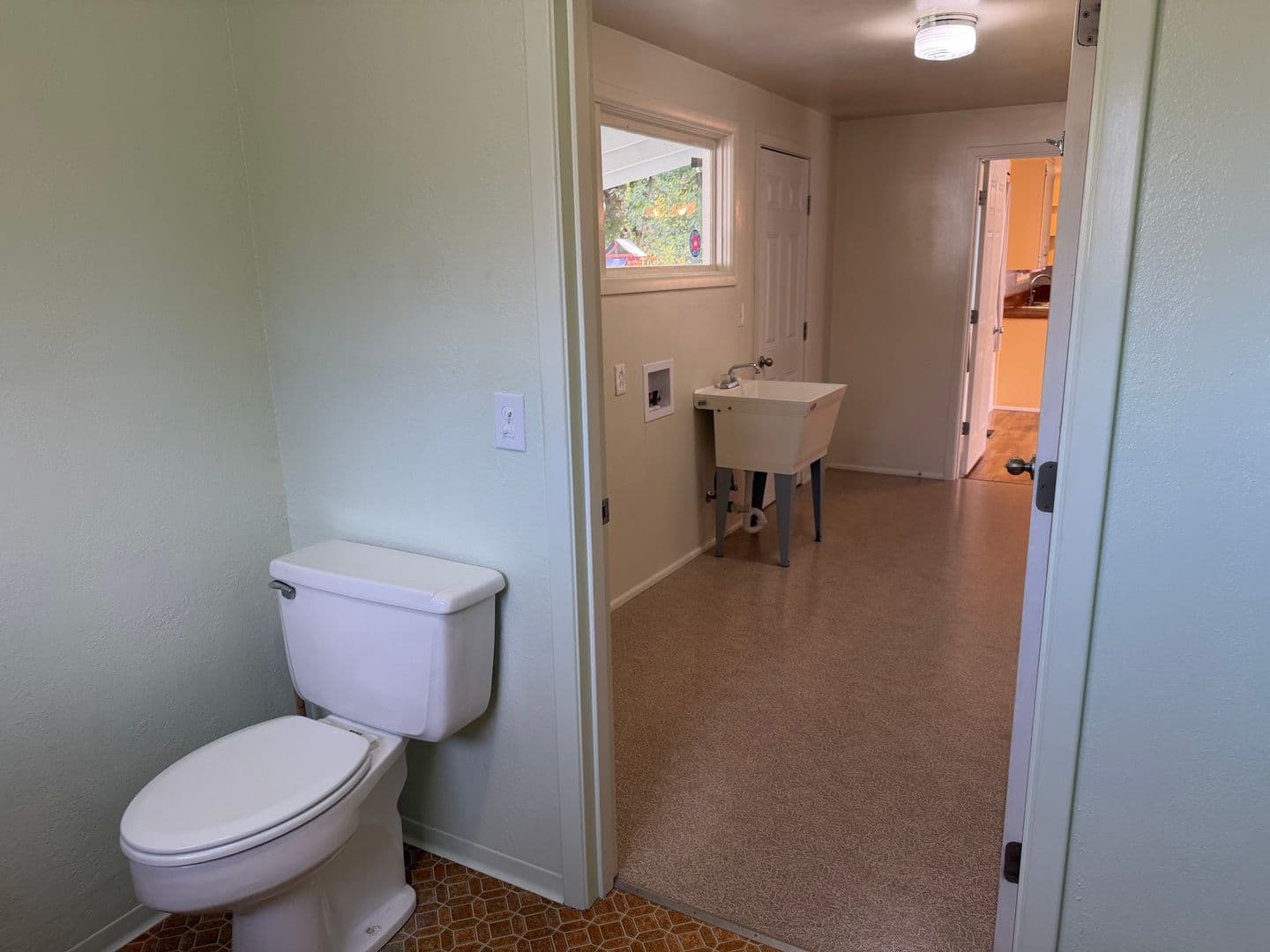 Eugene House: 3135 W 14th Ave
