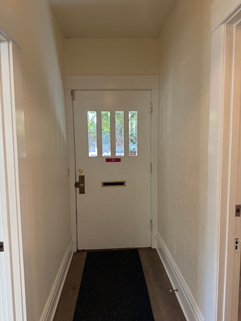 Eugene House: 245 West 13th Ave.