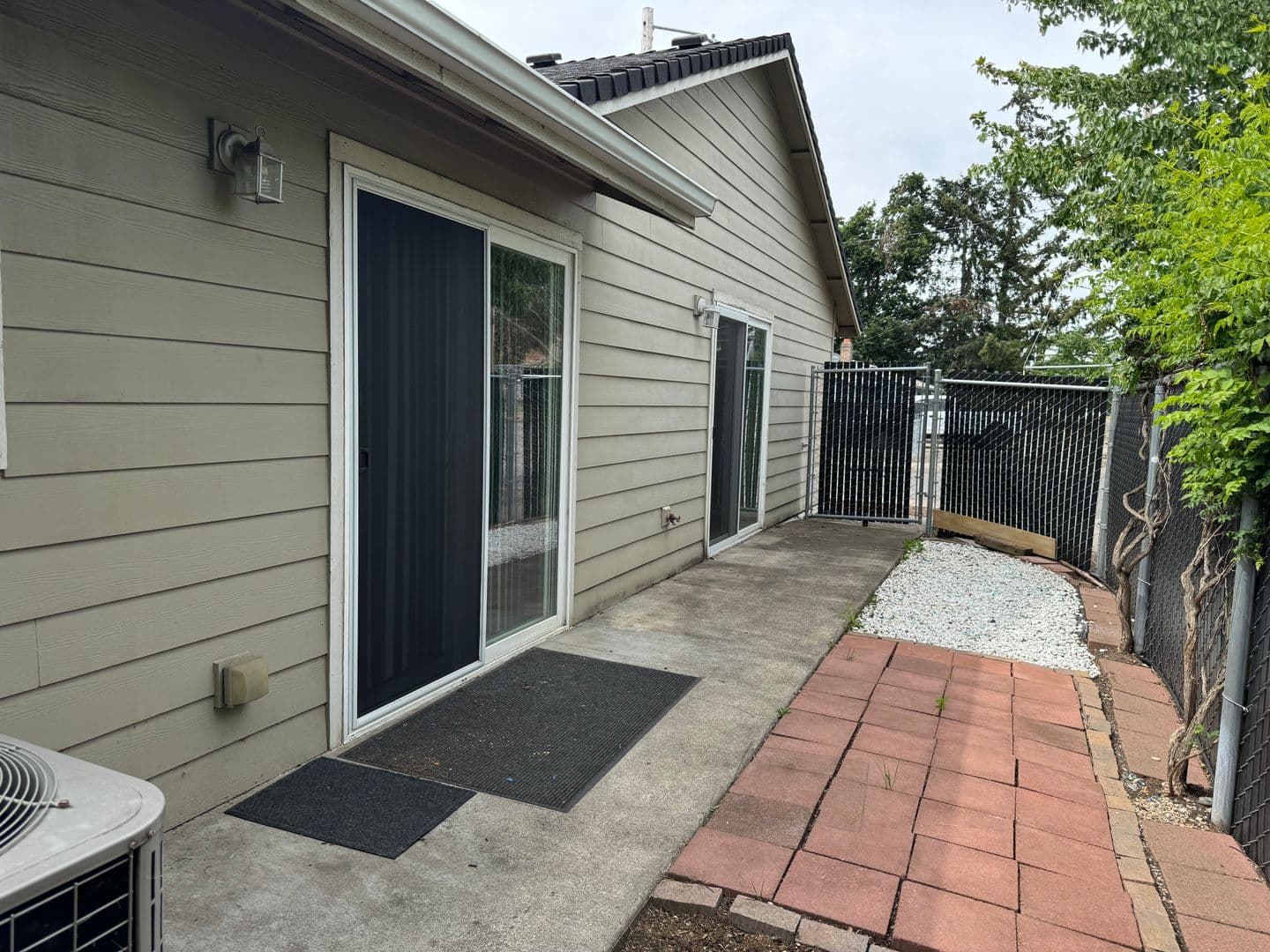 Springfield House: 4195 Glacier View Dr.