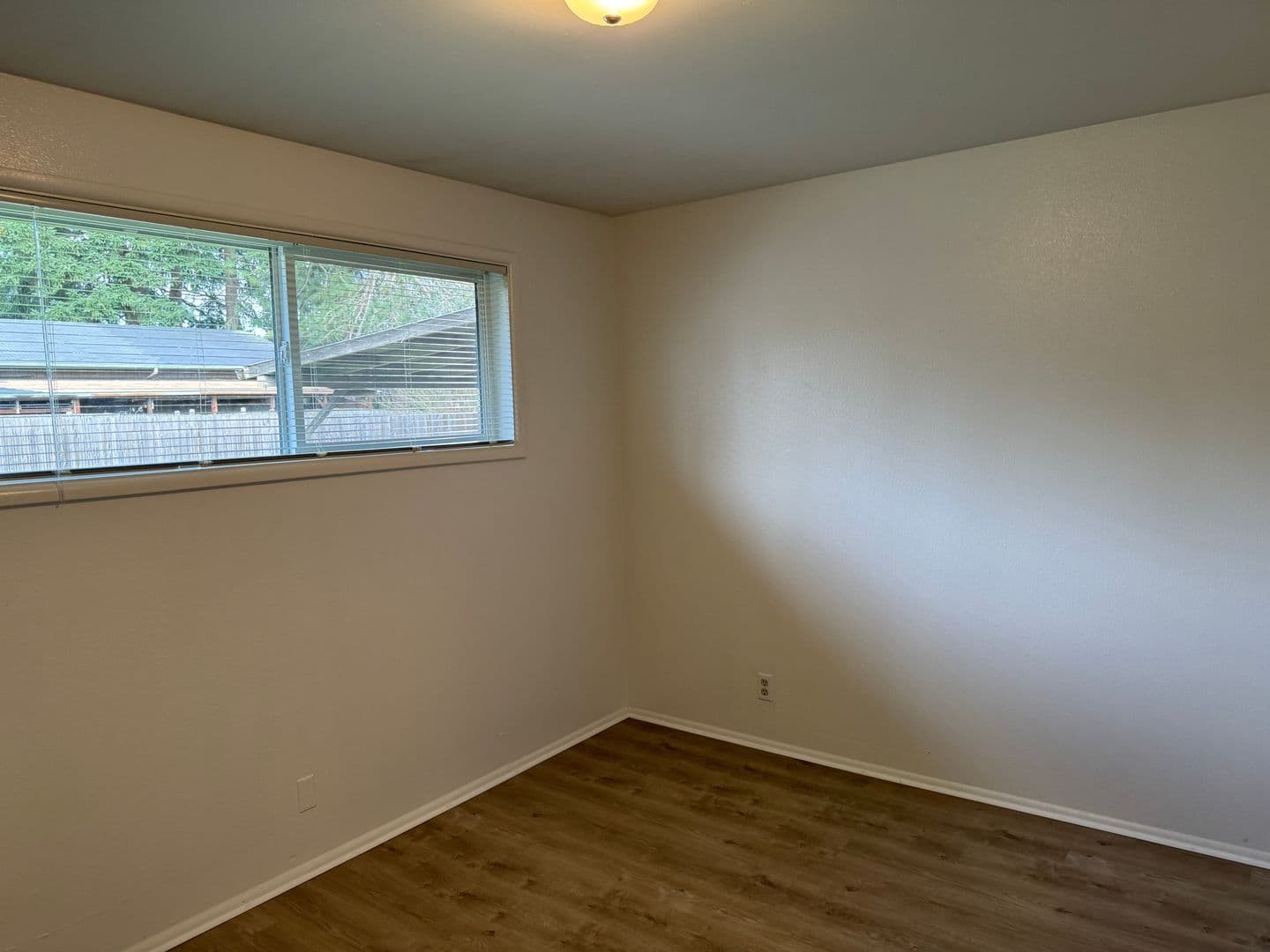 Eugene House: 875 Horn Ln