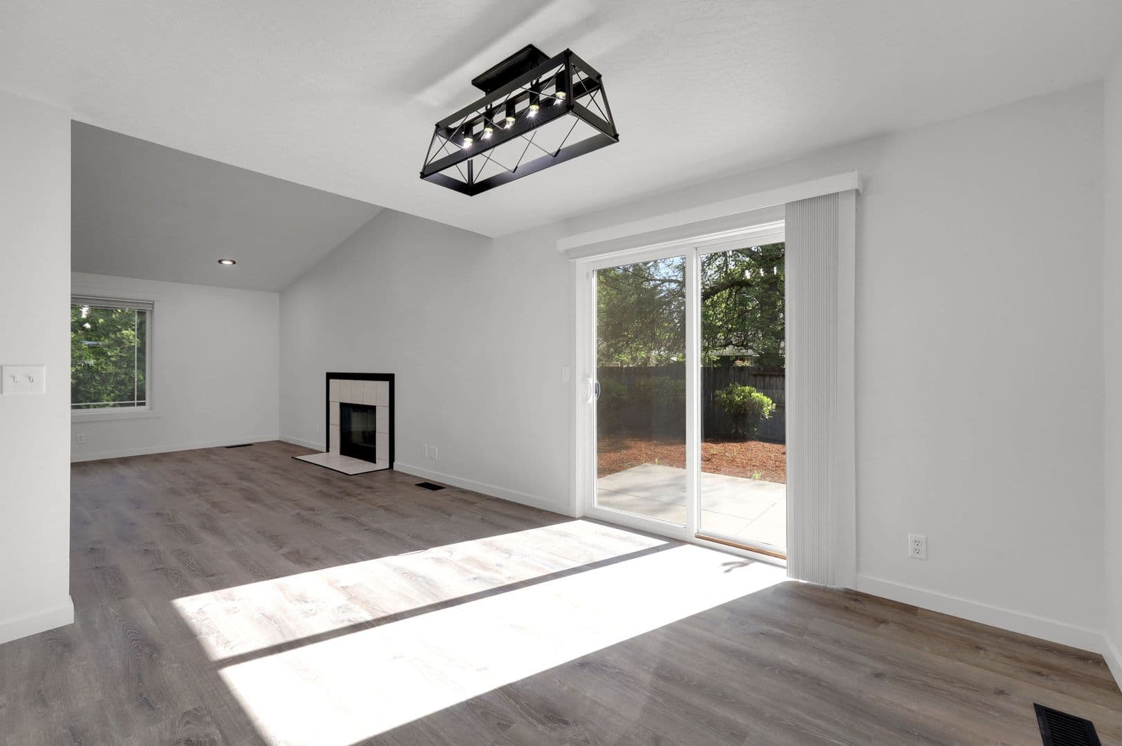Eugene House: 2170 Crescent Ave.