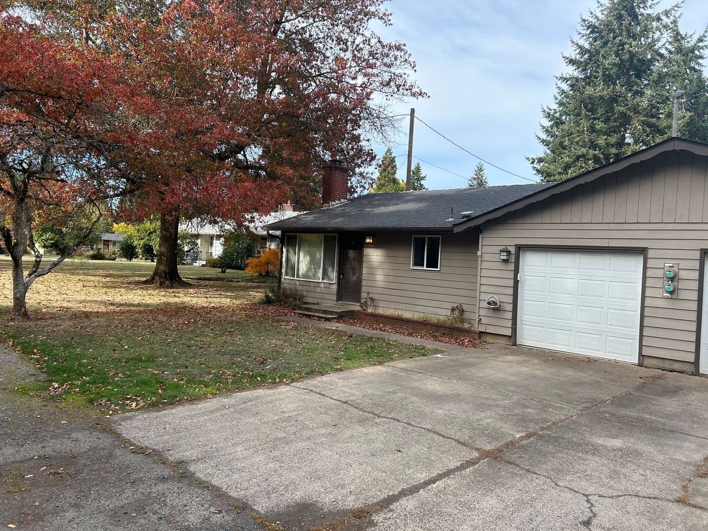 Eugene House: 875 Horn Ln