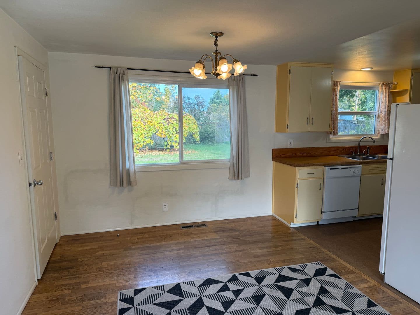 Eugene House: 3135 W 14th Ave