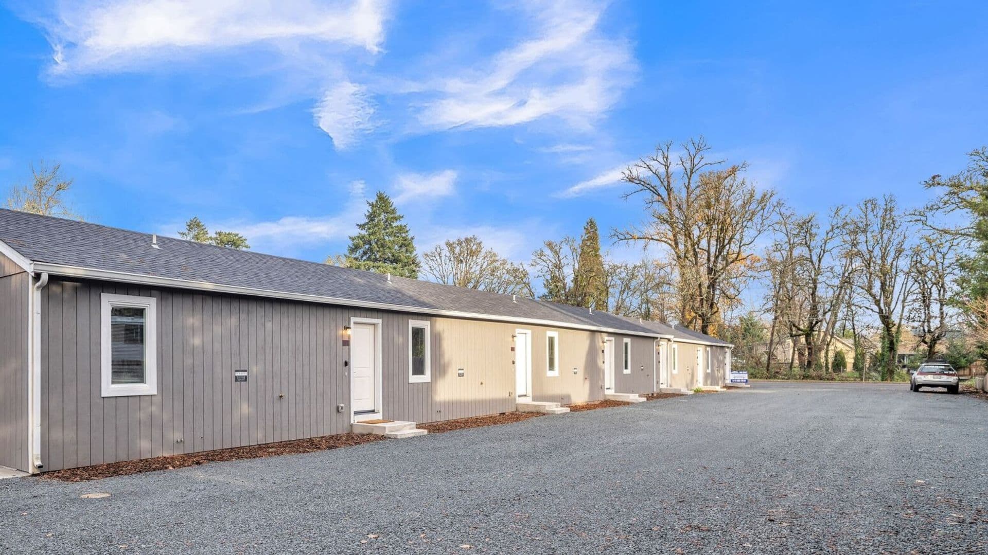 Cottage Grove Apartment: 555 N. River Rd.
