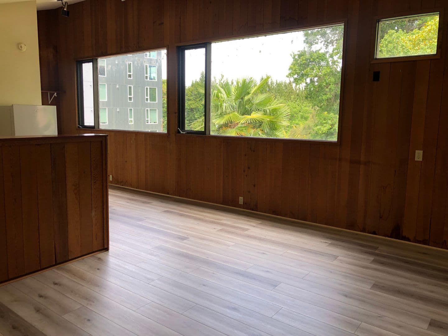 Eugene Apartment: 1873 Garden Ave.