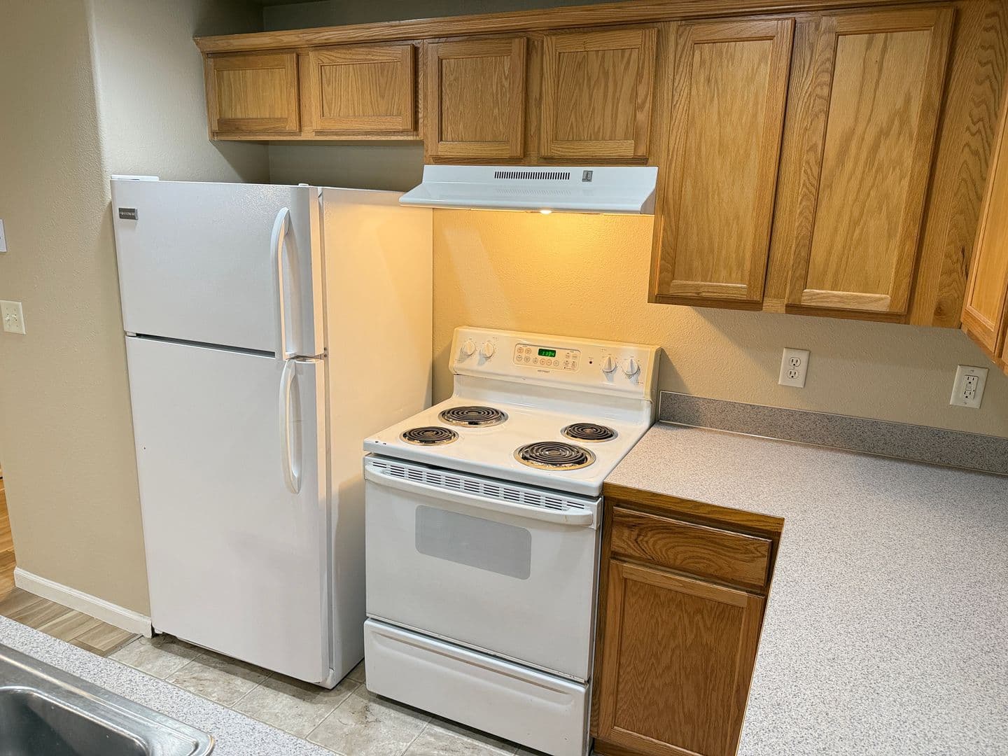 Springfield House: 5941 Aster St
