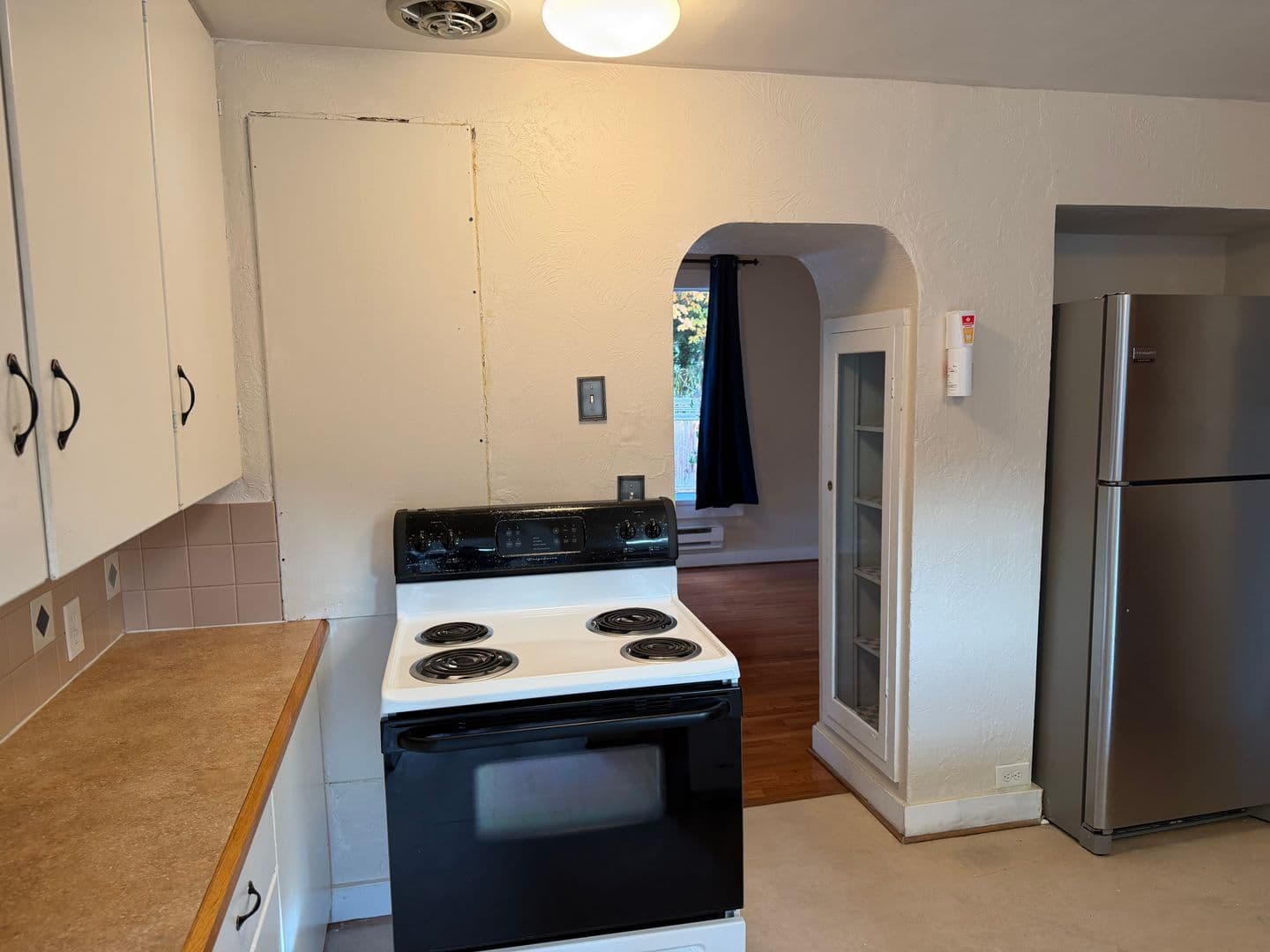 Eugene House: 1136 W 8th Ave