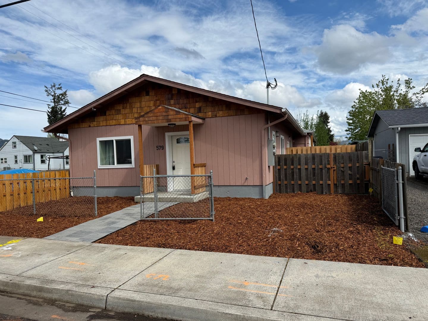 Springfield House: 579 N 51st St