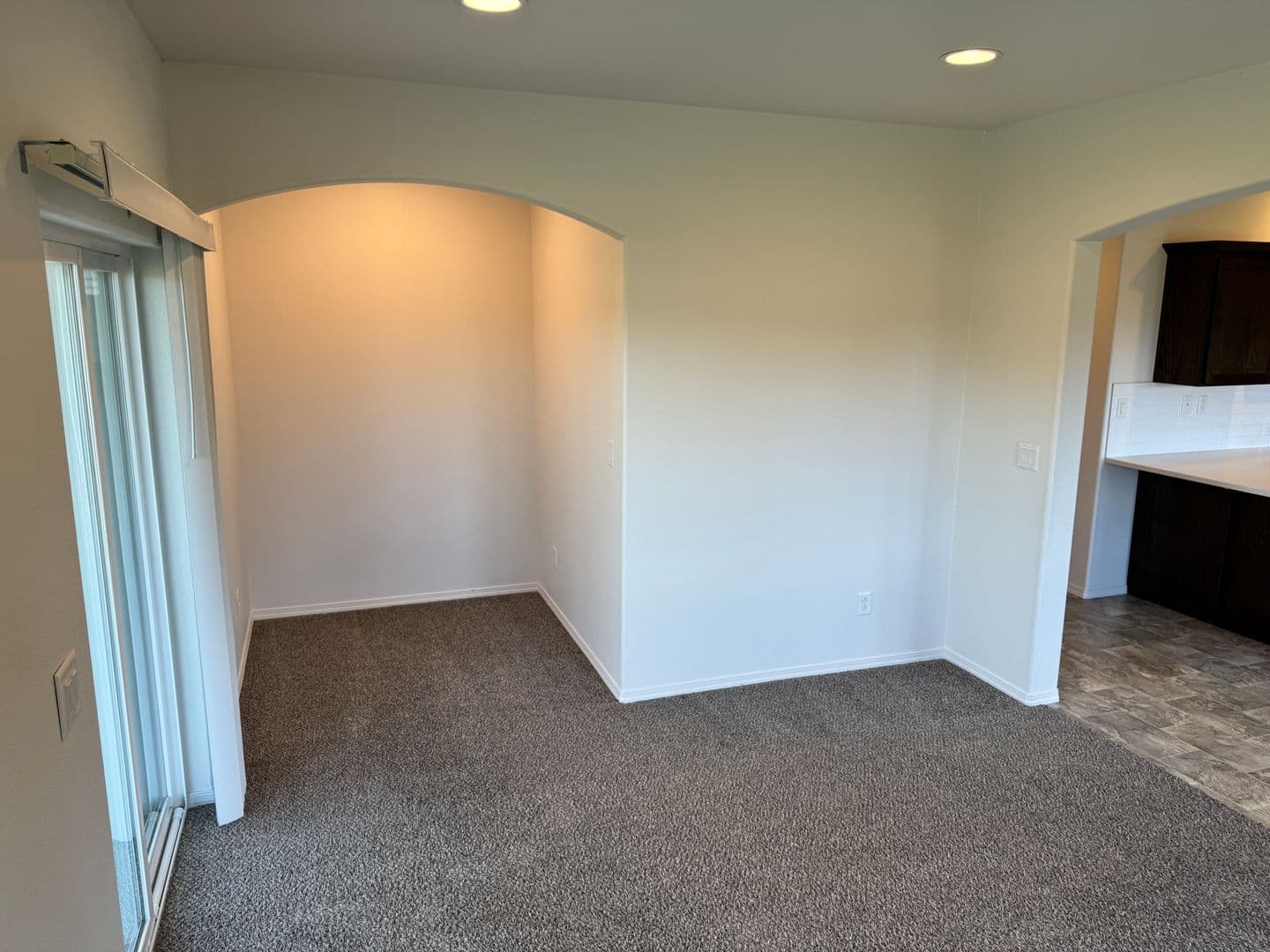 Eugene House: 53 Hillview Ln. 1
