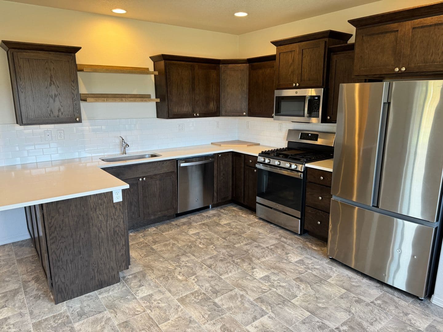 Eugene House: 53 Hillview Ln. 1