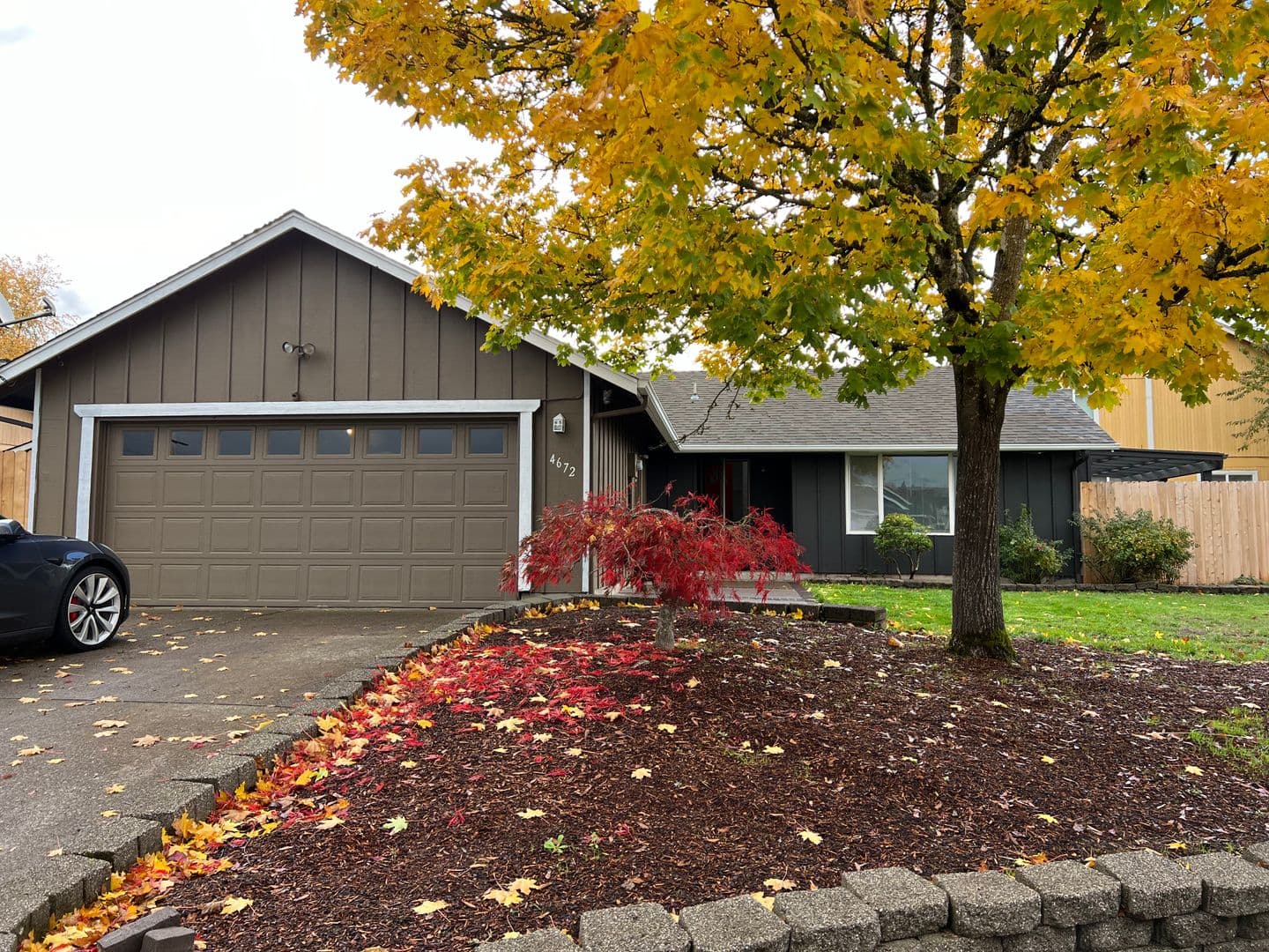 Eugene House: 4672 Royal Ave