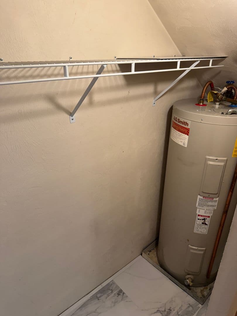 Eugene Apartment: 1609 Adkins St.