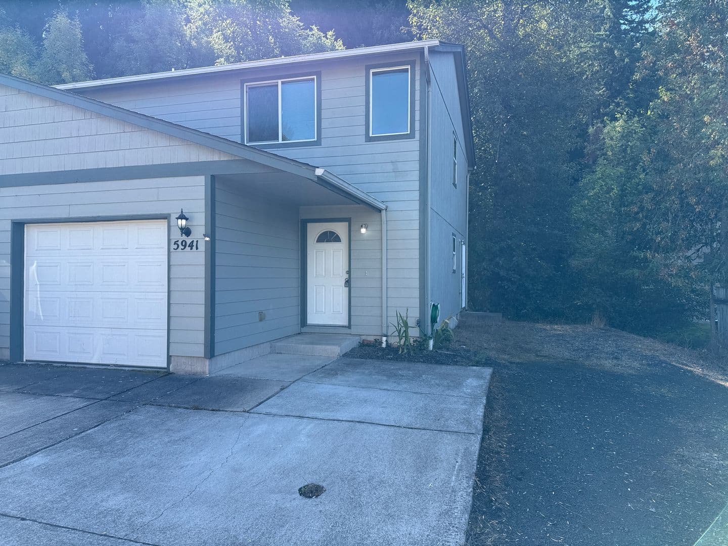 Springfield House: 5941 Aster St