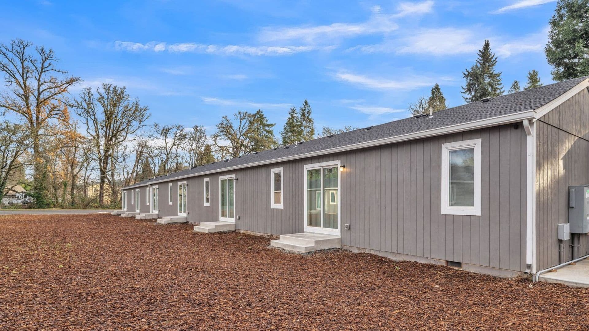 Cottage Grove Apartment: 555 N. River Rd.