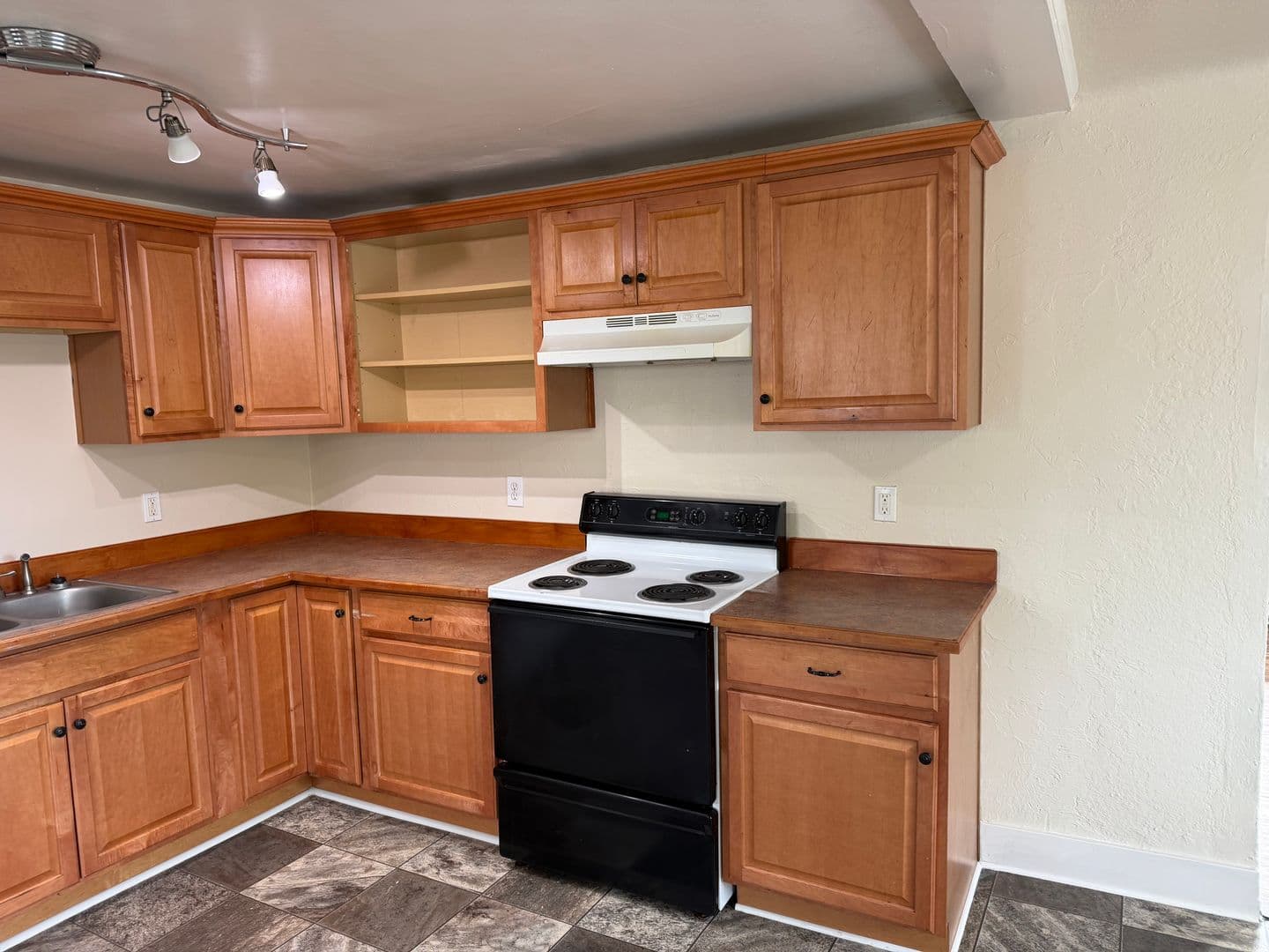 Springfield House: 3614 E St