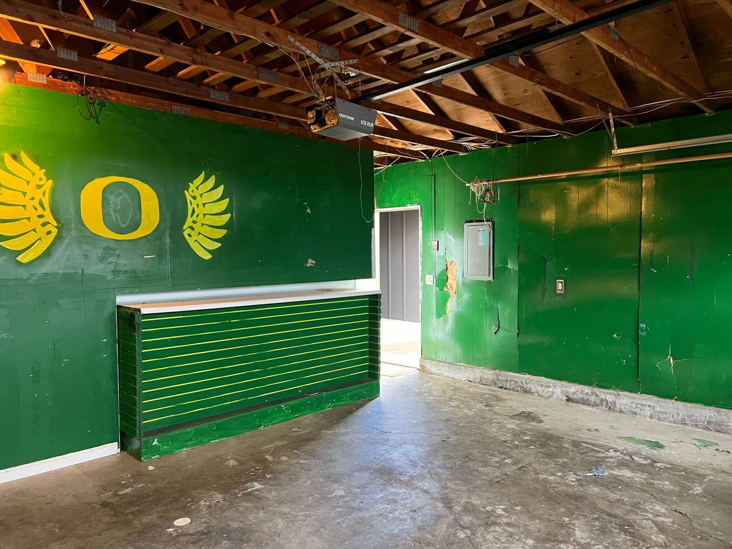 Eugene House: 4672 Royal Ave