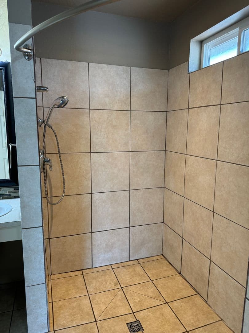 Springfield House: 4195 Glacier View Dr.