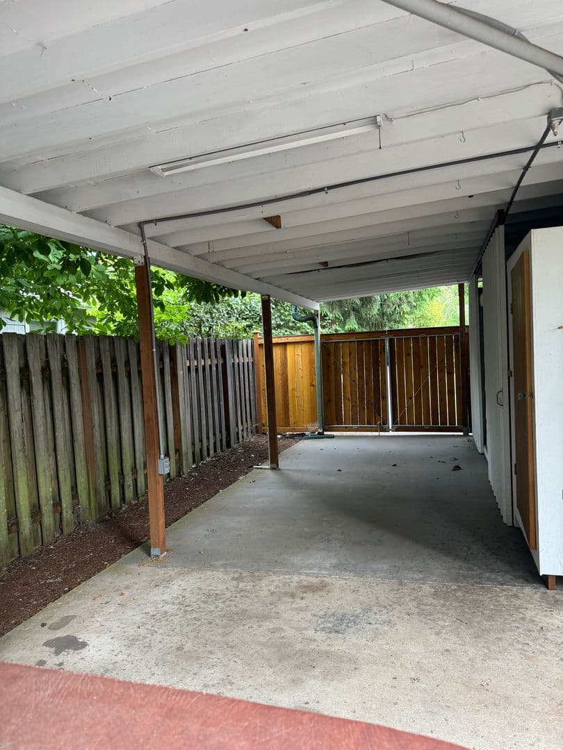 Eugene House: 852 Leigh St.