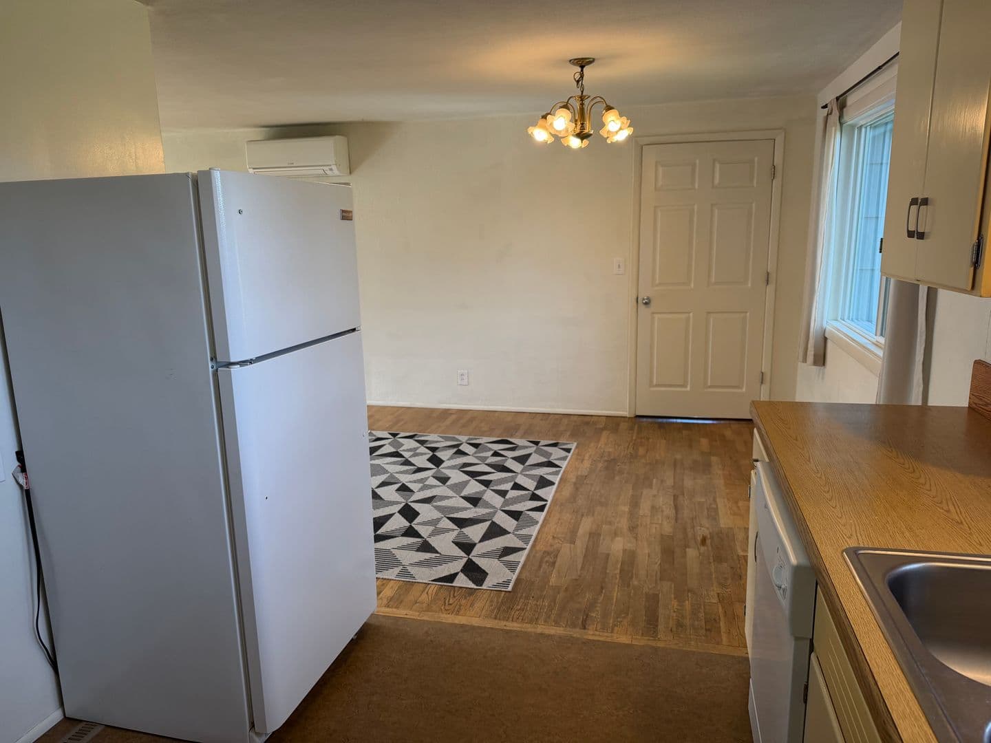 Eugene House: 3135 W 14th Ave