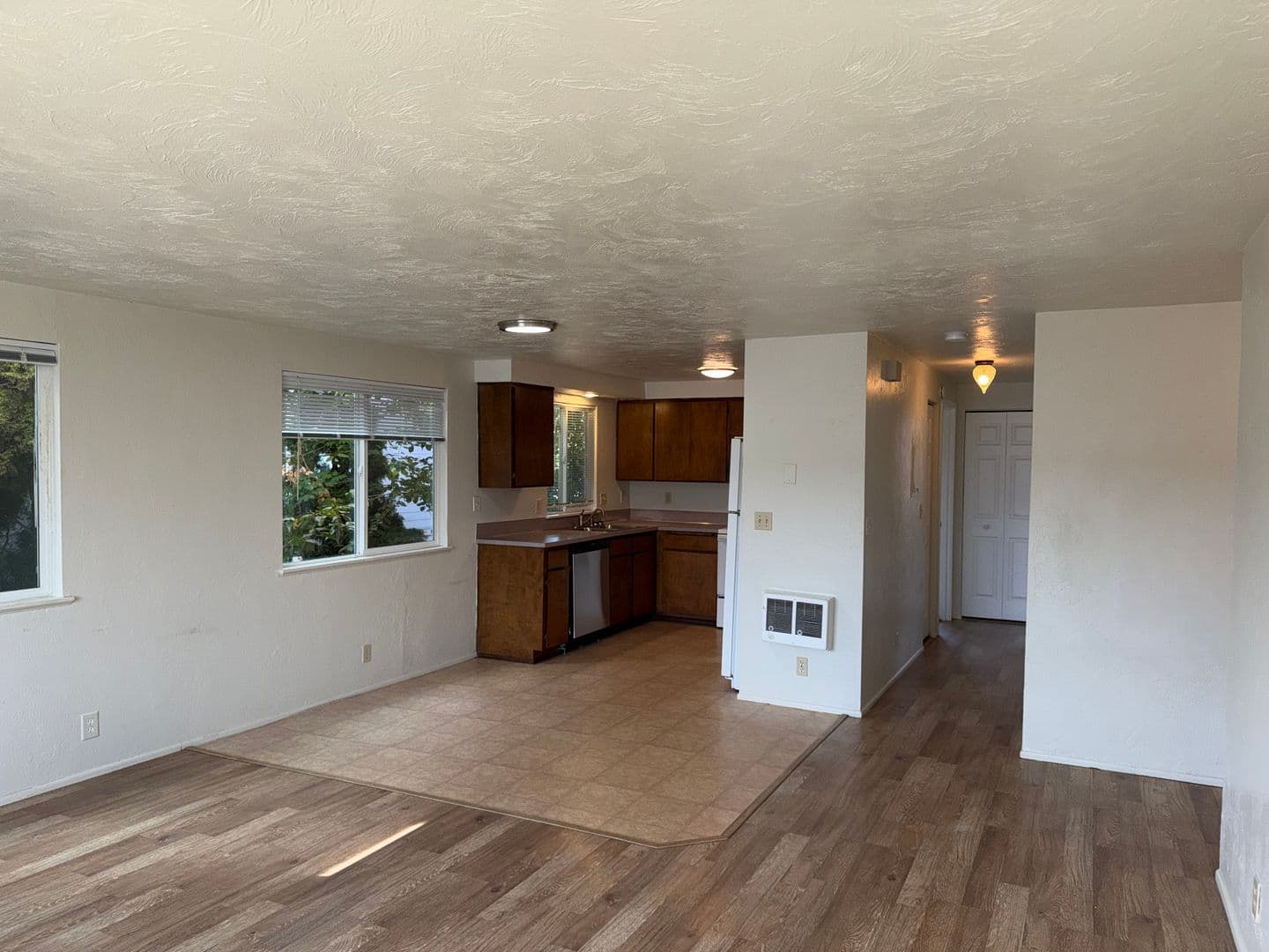 Junction City Apartment: 165 SW Kalmia St.