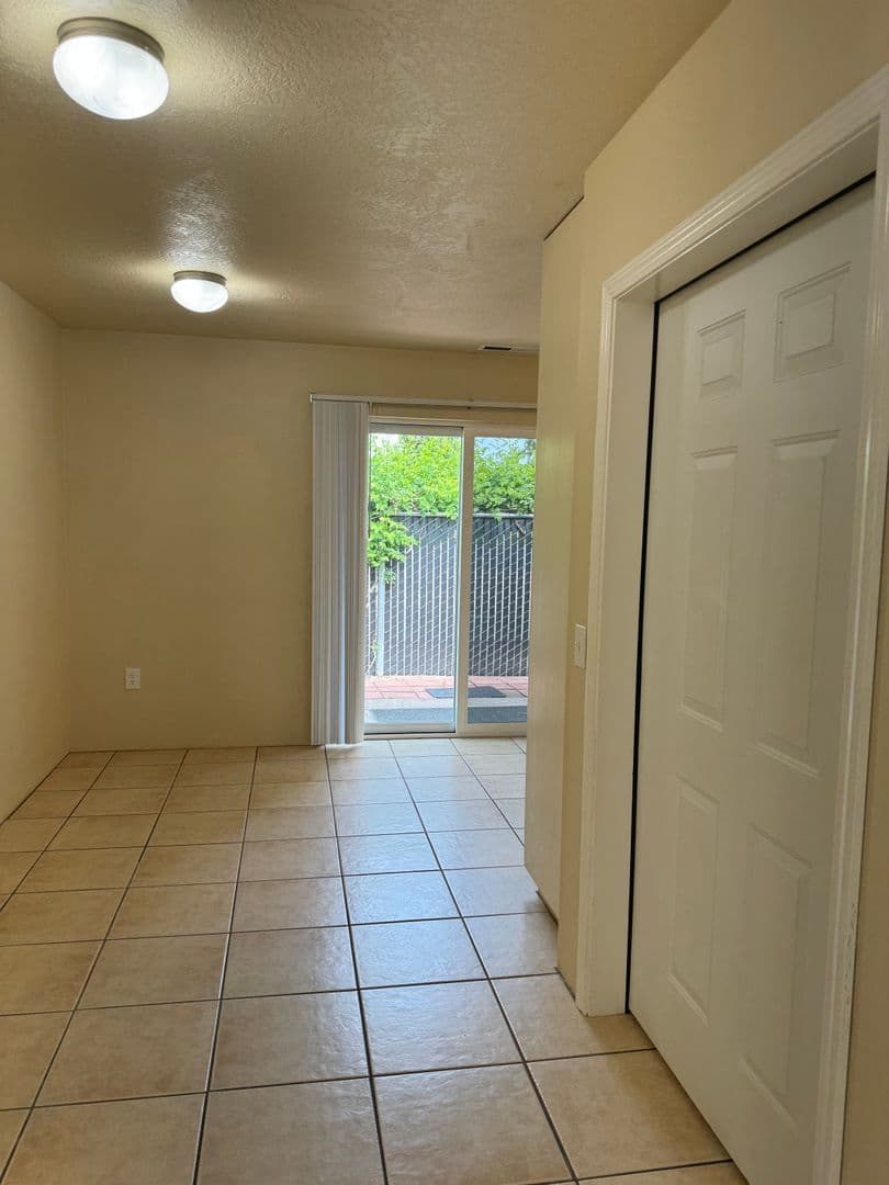 Springfield House: 4195 Glacier View Dr.