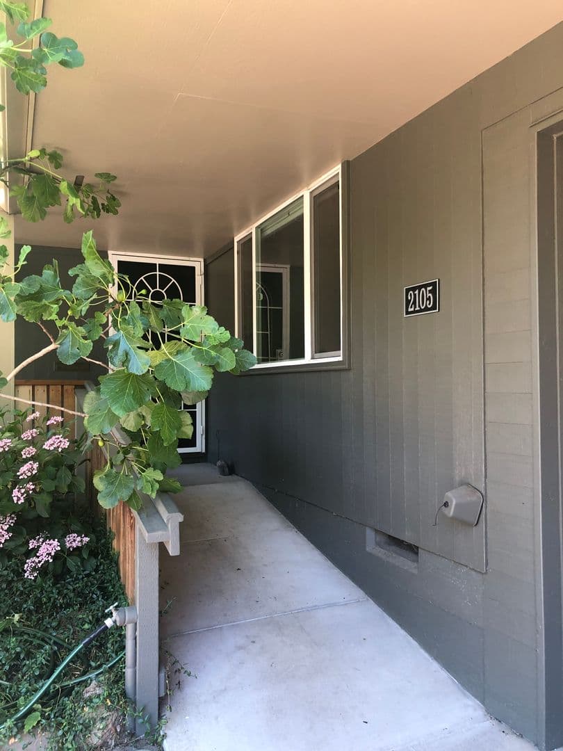 Eugene House: 2105 Washington St.