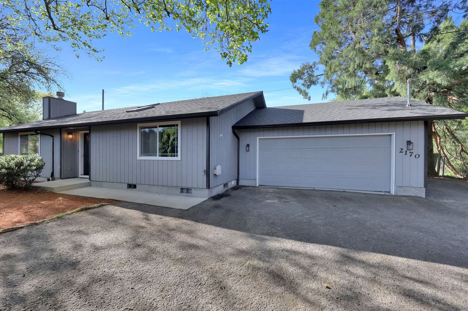 Eugene House: 2170 Crescent Ave.