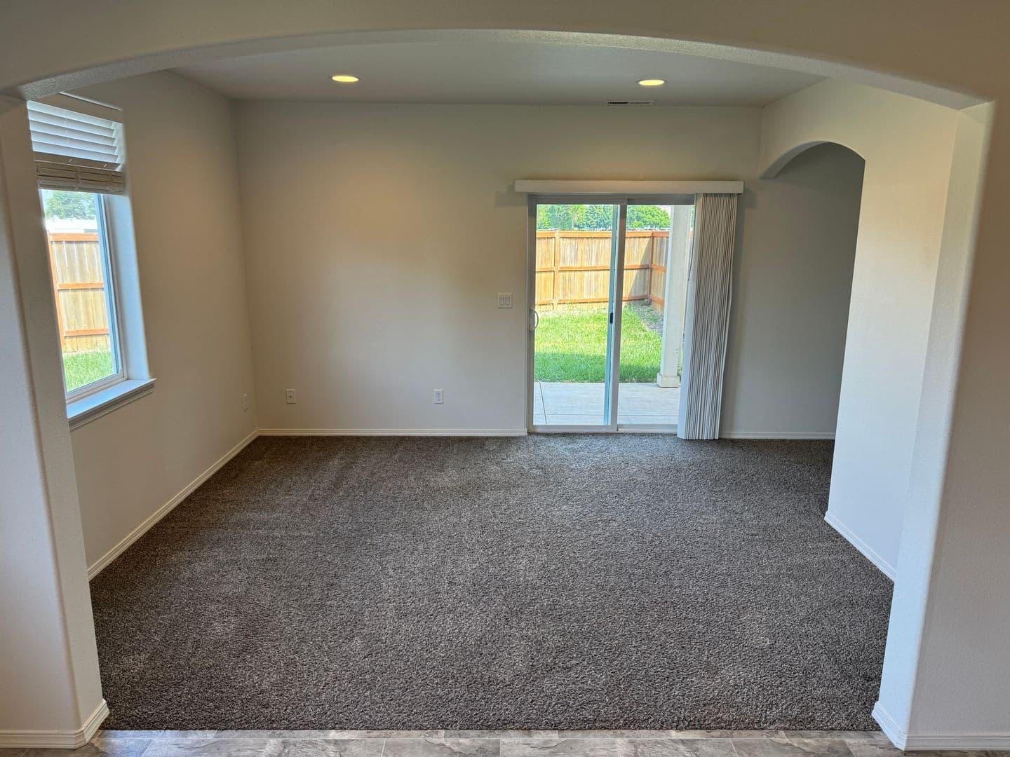 Eugene House: 53 Hillview Ln. 1