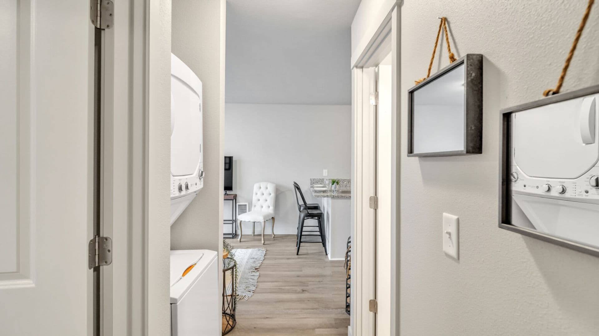 Cottage Grove Apartment: 555 N. River Rd.