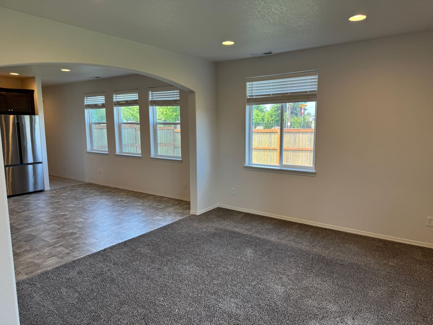 Eugene House: 53 Hillview Ln. 1