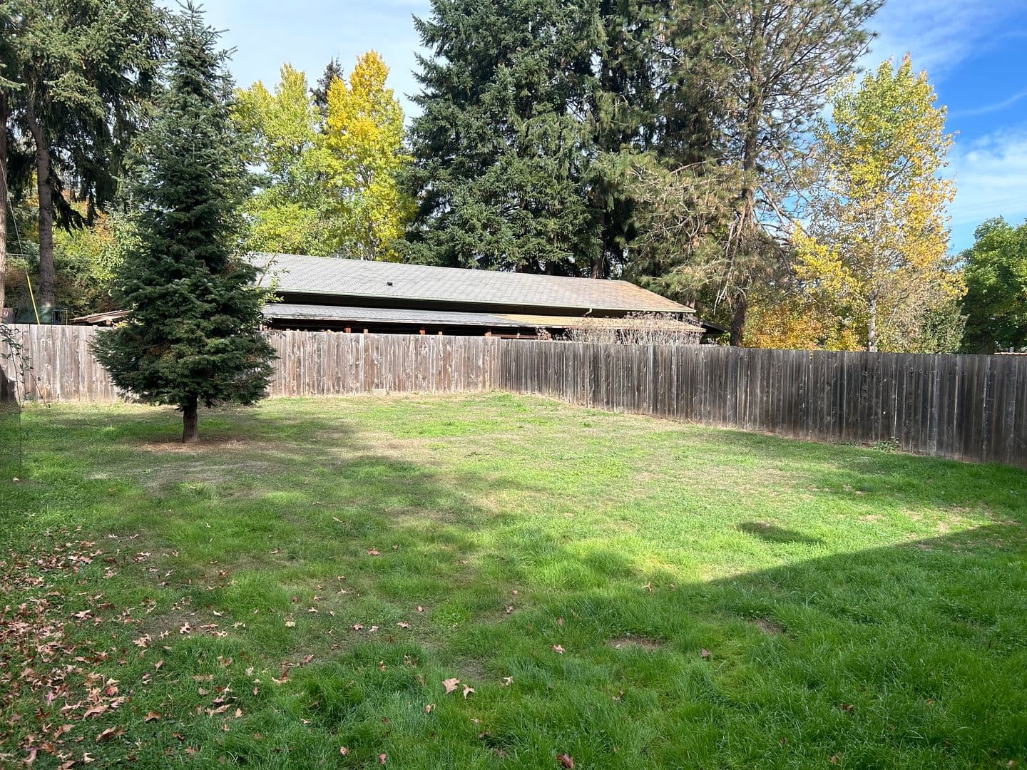 Eugene House: 875 Horn Ln