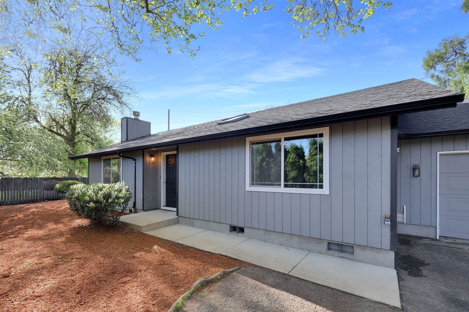 Eugene House: 2170 Crescent Ave.