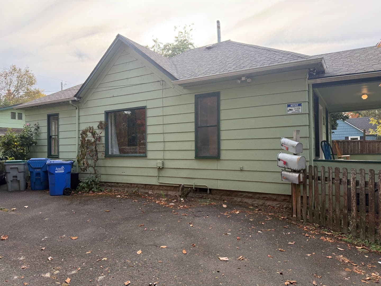 Eugene House: 1136 W 8th Ave