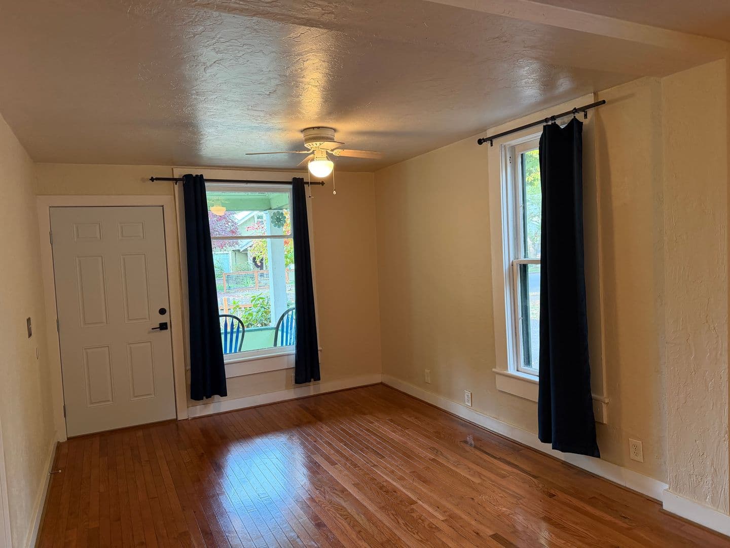 Eugene House: 1136 W 8th Ave