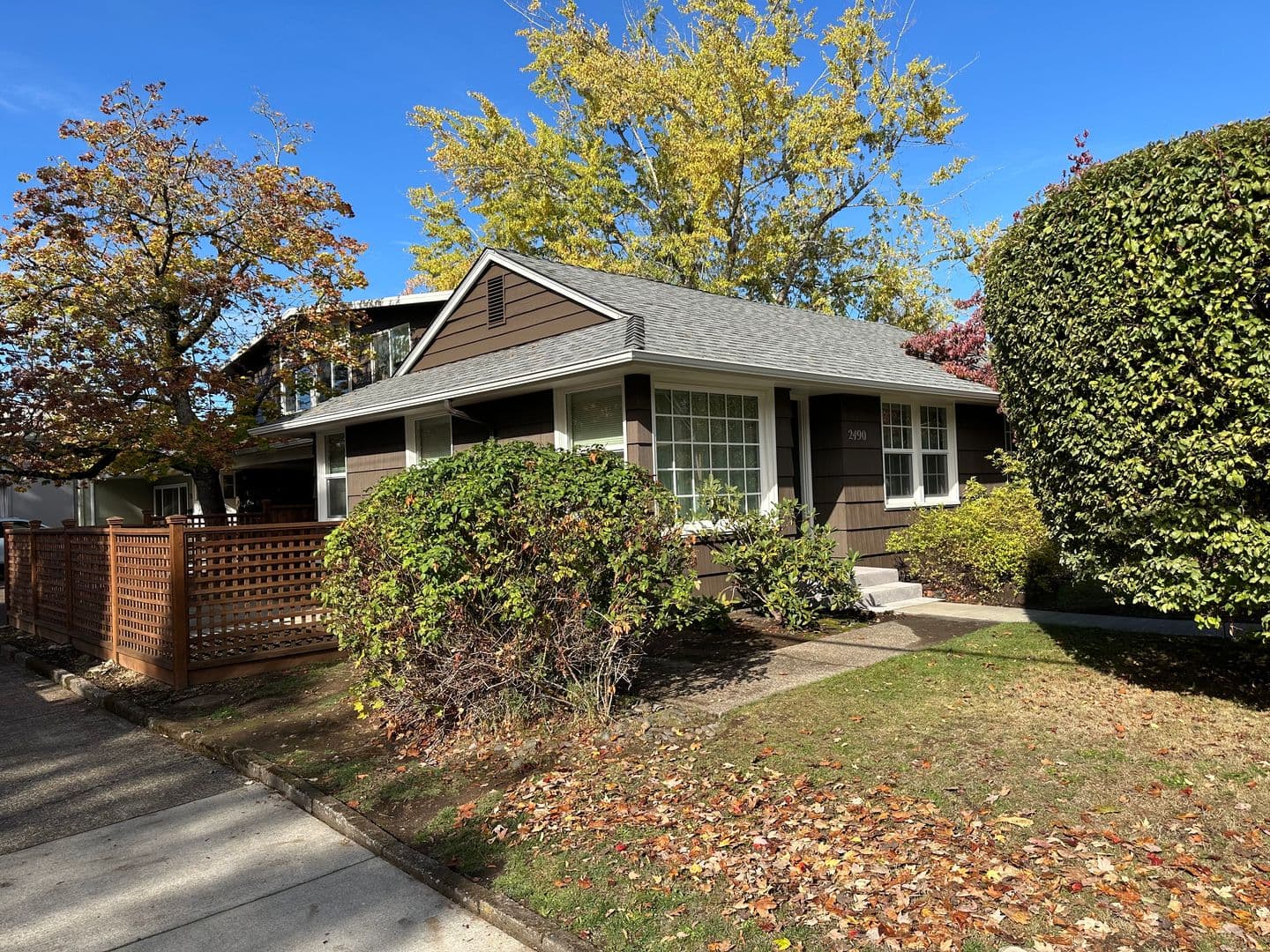 Eugene House: 2490 Alder St.