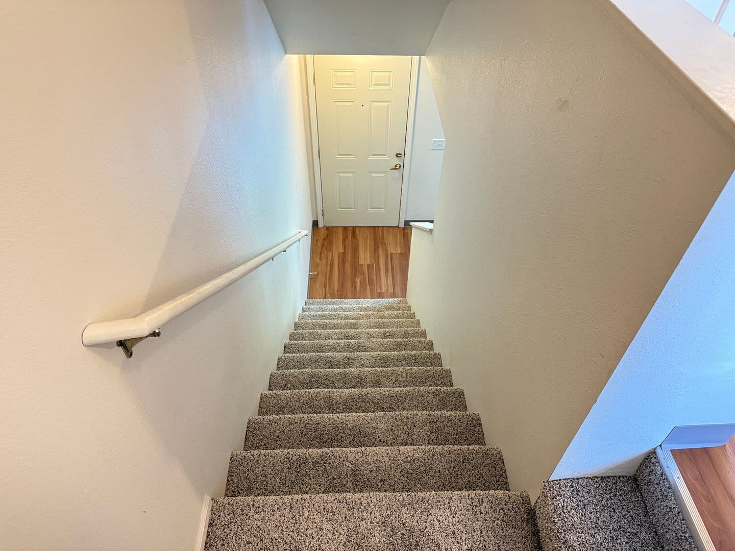 Springfield Apartment: 6280 Aster St.