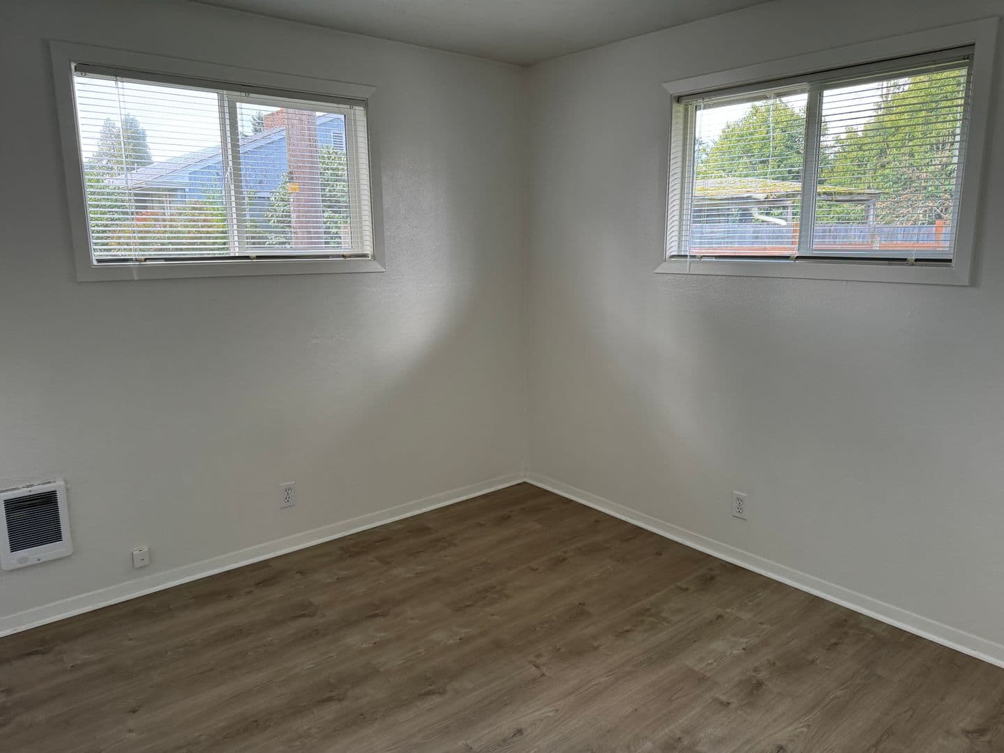 Eugene House: 875 Horn Ln