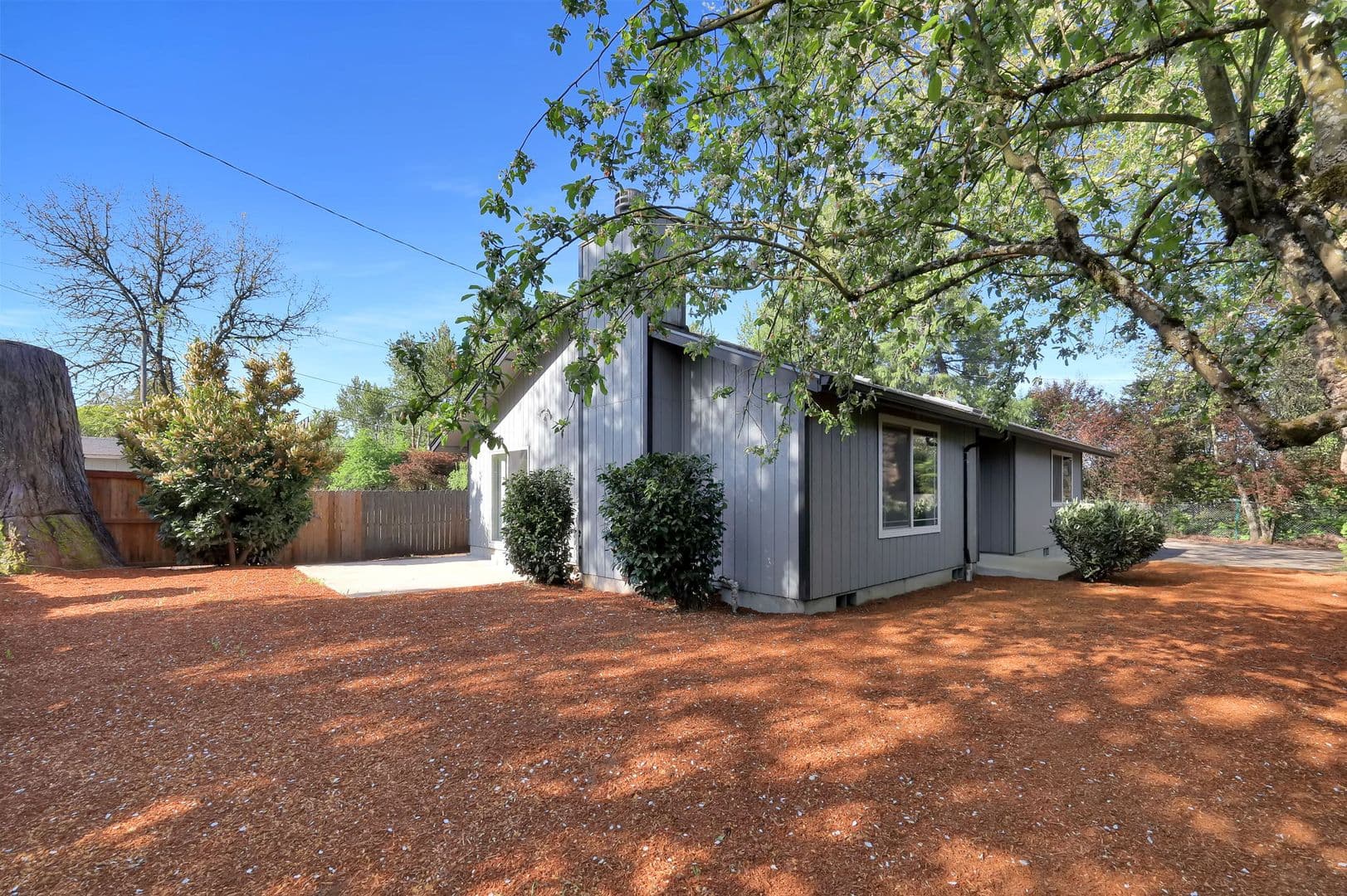 Eugene House: 2170 Crescent Ave.