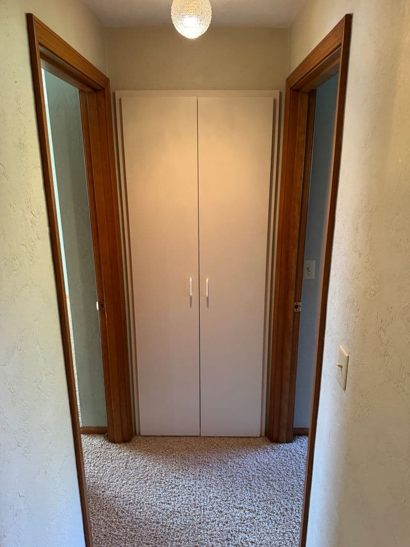 Eugene Apartment: 1609 Adkins St.