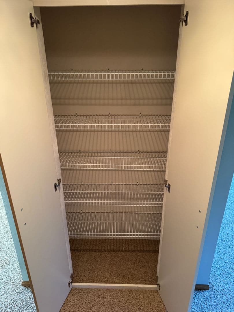Eugene Apartment: 1609 Adkins St.
