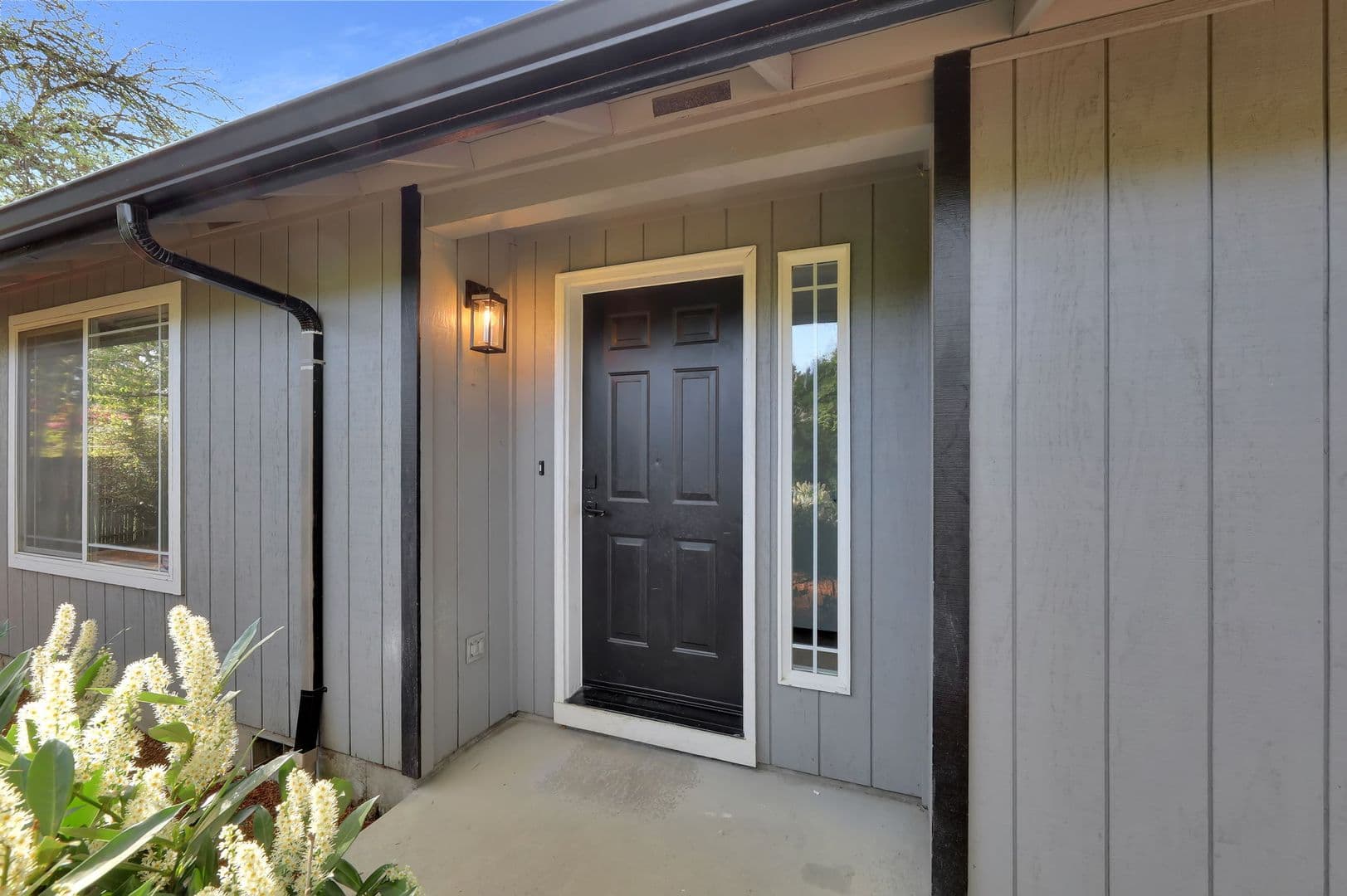 Eugene House: 2170 Crescent Ave.