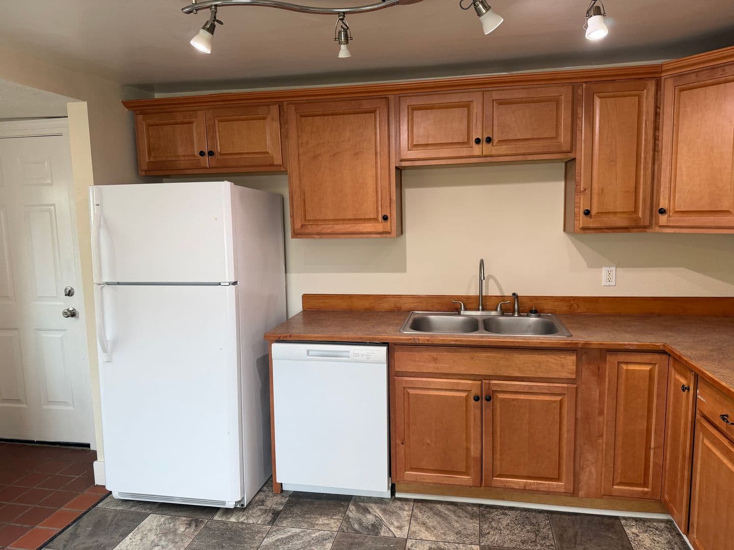 Springfield House: 3614 E St