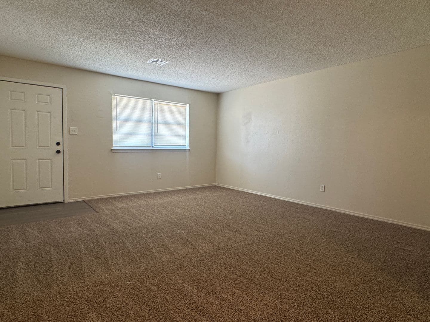 Lawton Apartment: 6709 SW Beta Ave