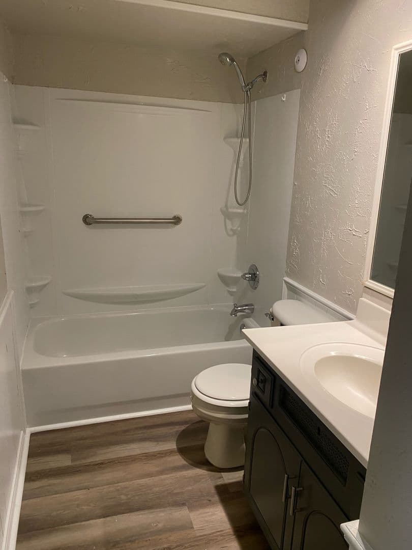 Lawton House: 4722 SE Mieling Dr