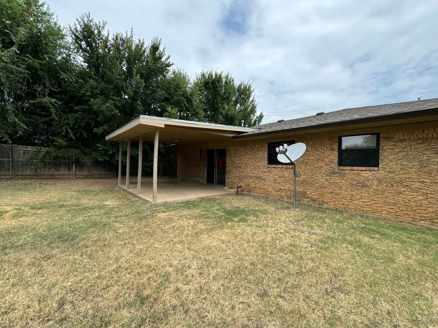 Lawton House: 5706 NW Chestnut