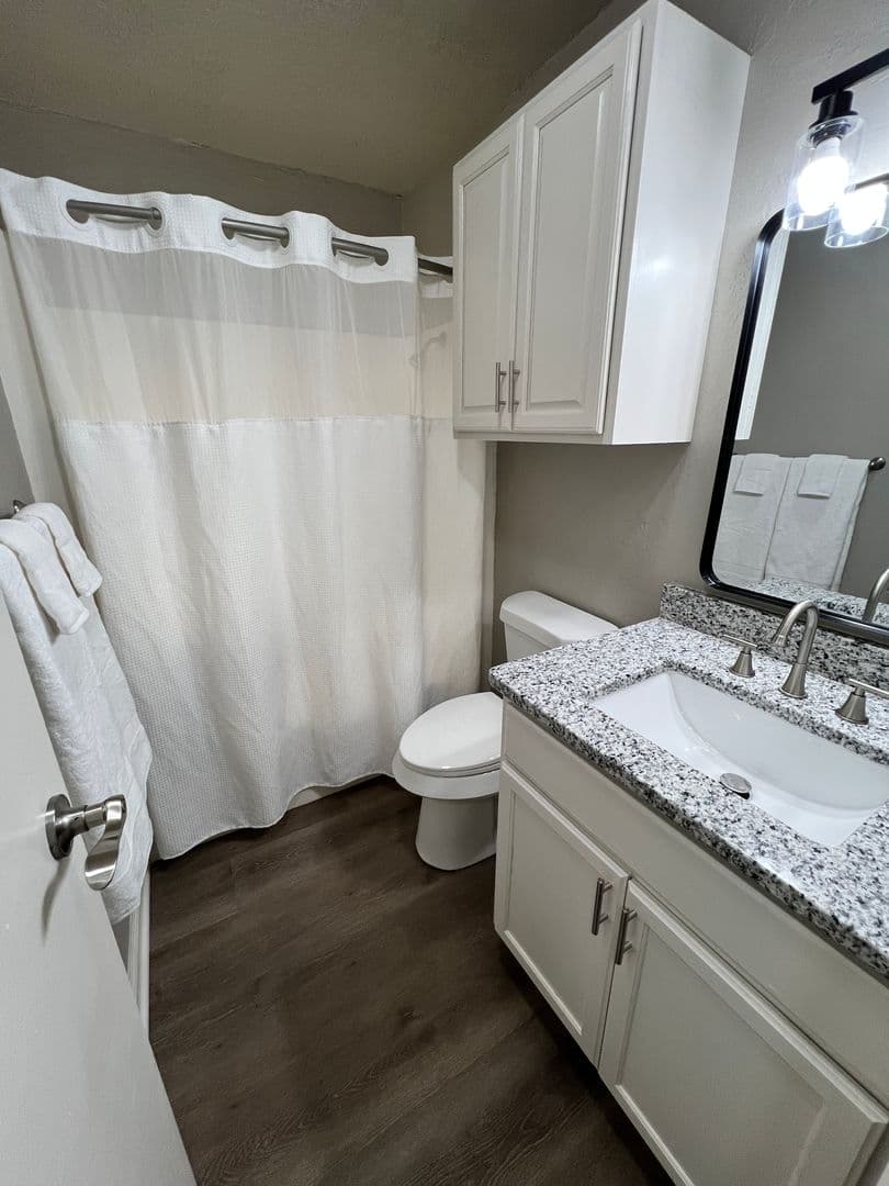 Lawton House: 6408 NW Oak