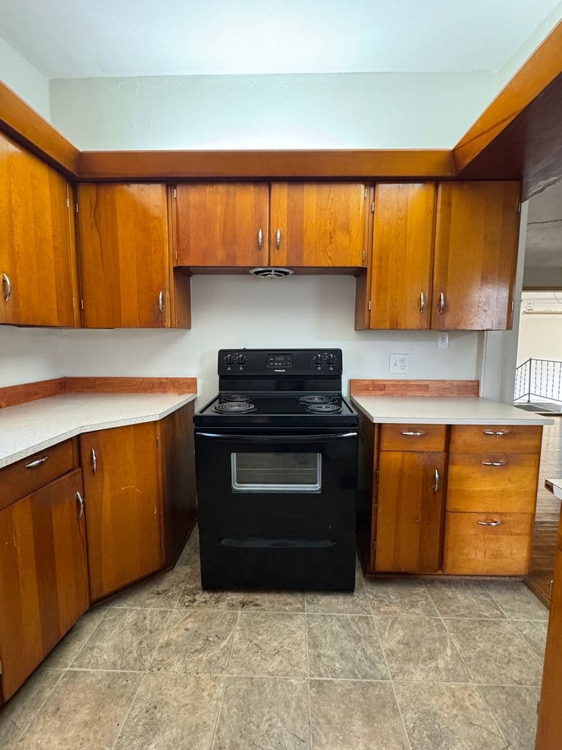 Lawton House: 3907 NW Denver