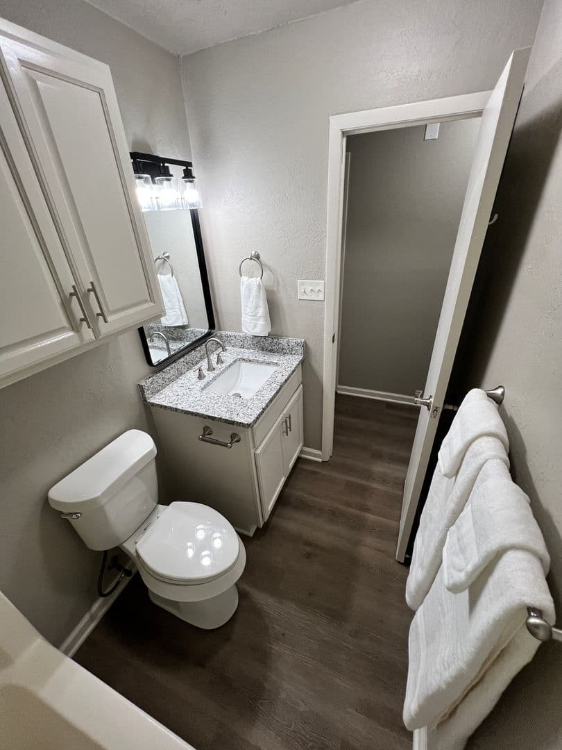 Lawton House: 6408 NW Oak