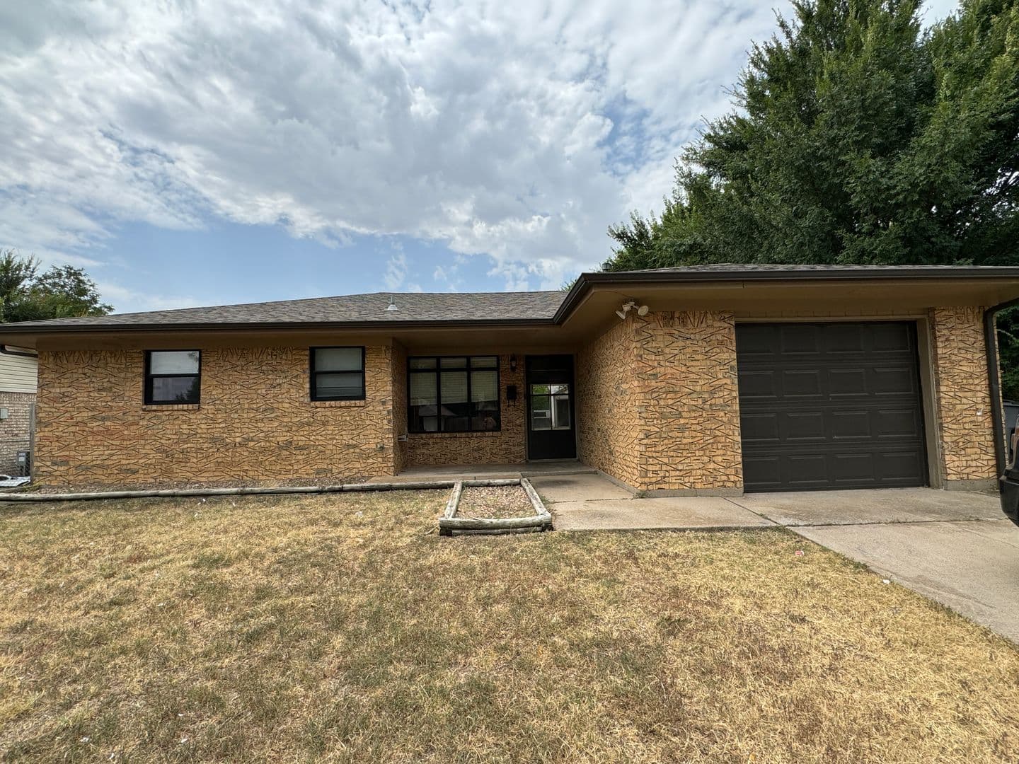Lawton House: 5706 NW Chestnut